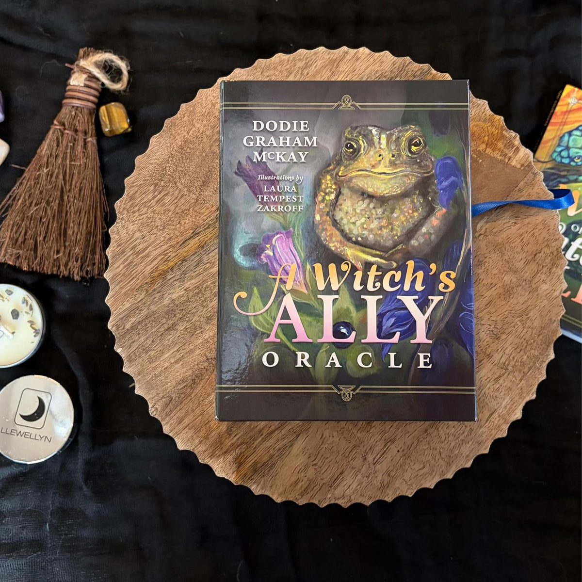 A Witch's Ally Oracle - orakulo kortos | Llewellyn